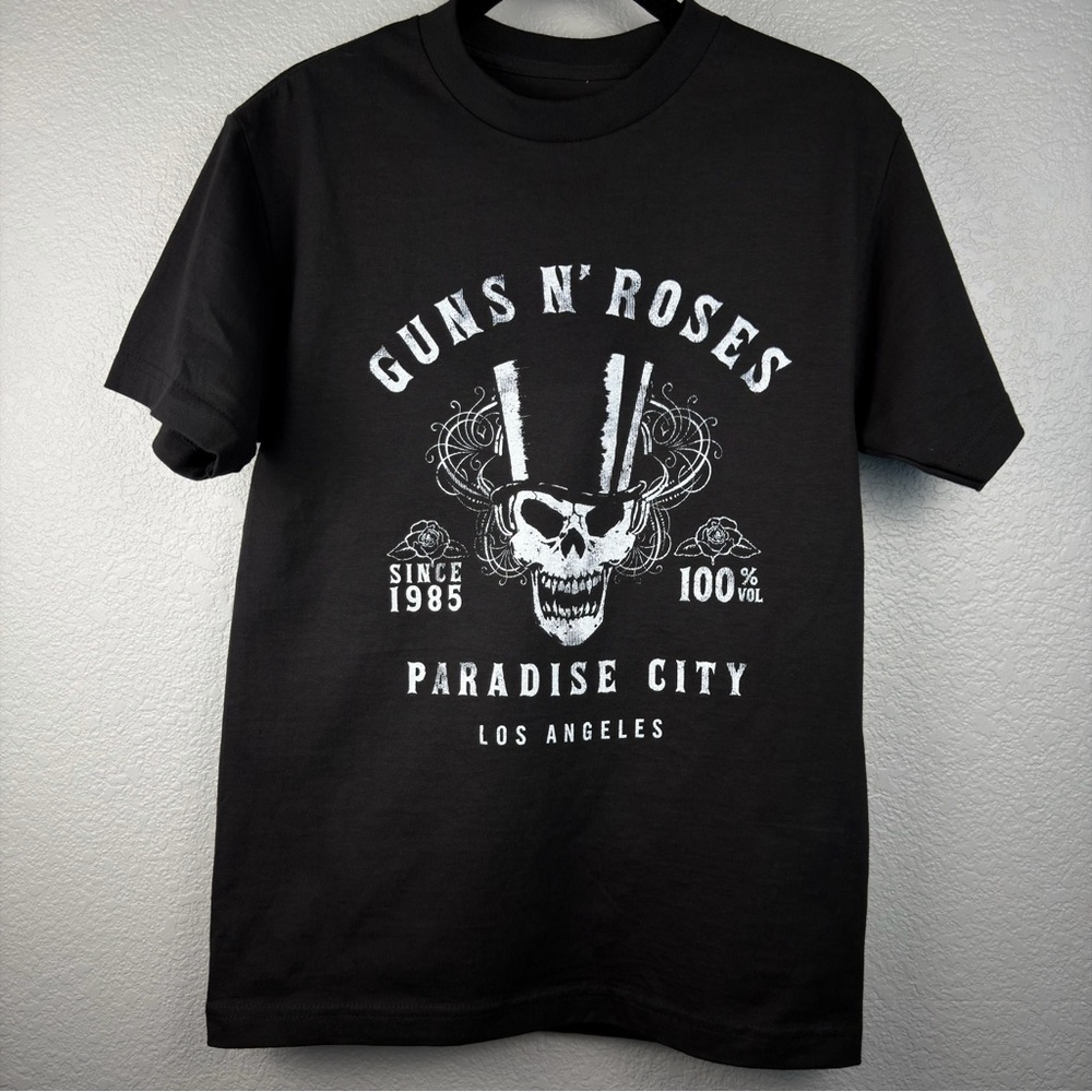 NWOT Guns N' Roses Black Paradise City Band Tee, Unisex Men Women’s Small - Picture 2 of 5